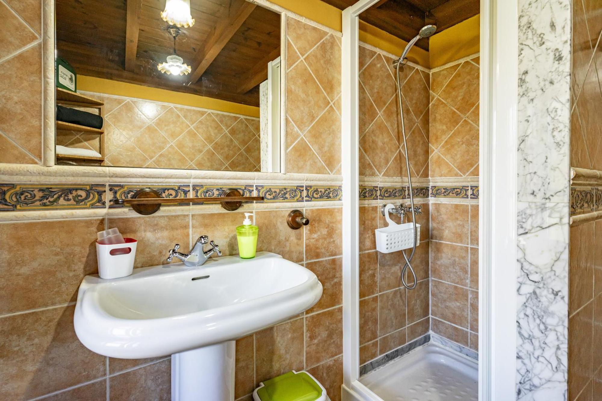 בית הארחה מסטאס דה קון 	Casa Raquel מראה חיצוני תמונה